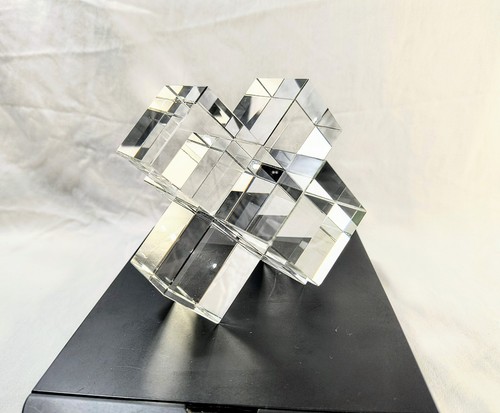 Scultura geometrica ipercubo